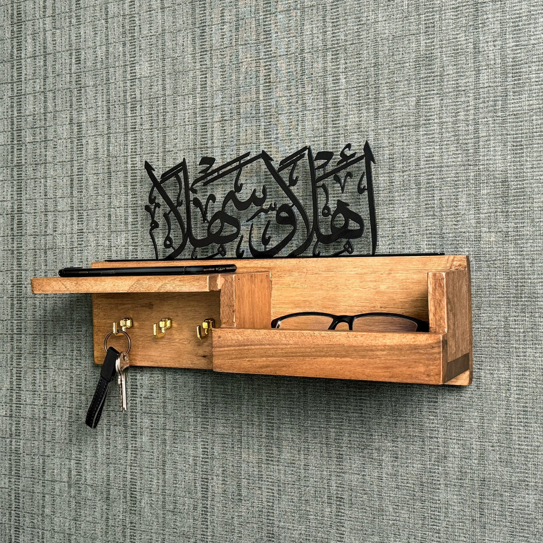 ahsap-anahtarlik-ev-icin-arapca-ehlen-ve-sehlen-yazili-duvar-anahtarlik-pratik-cozum-ve-dekoratif-islamicwallart