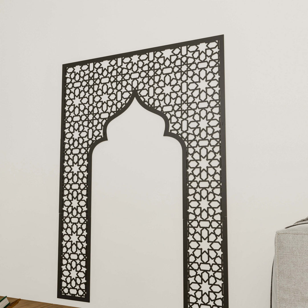 geometrik-ahsap-mihrap-islami-duvar-tasarimi-ibadet-kosesi-islamicwallarttr