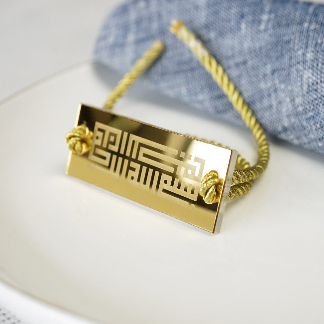 besmele-kufi-altin-renk-akrilik-pecetelik-sik-tasarim-masa-aksesuari-islamicwallarttr