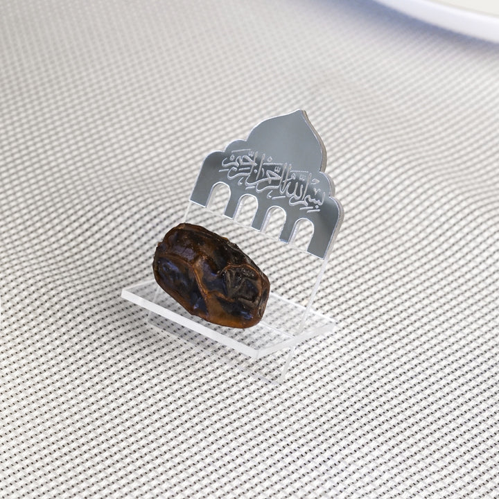 kubbe-sekilli-altin-renk-hurmalik-modern-ramazan-sofralari-icin-dekoratif-hurma-standi-islamicwallarttr