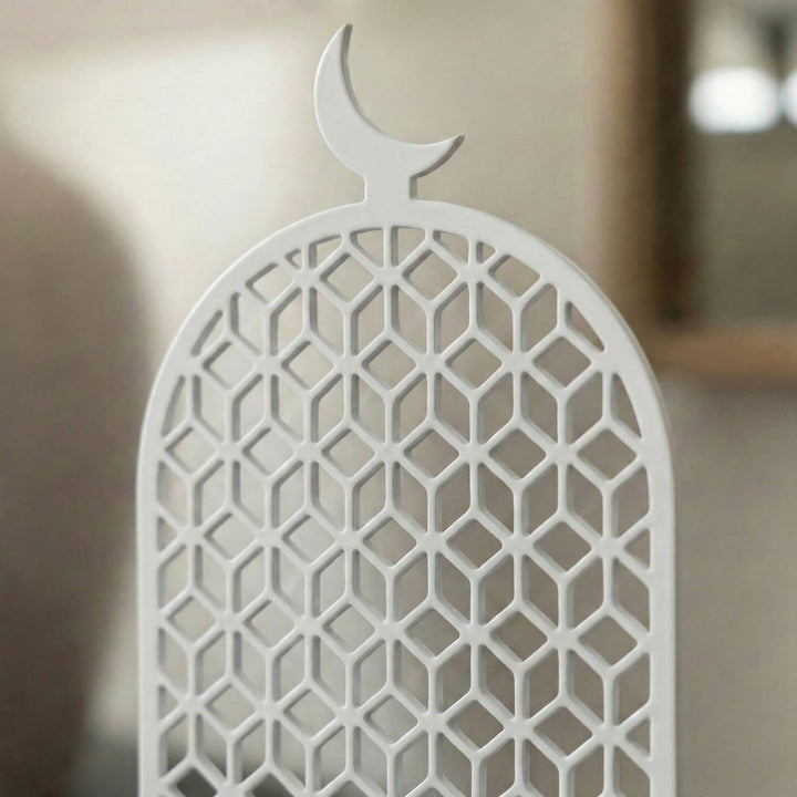 Geometrik Motifli Mihrap Tasarım Tütsülük – Ahşap Standlı Metal Dekor