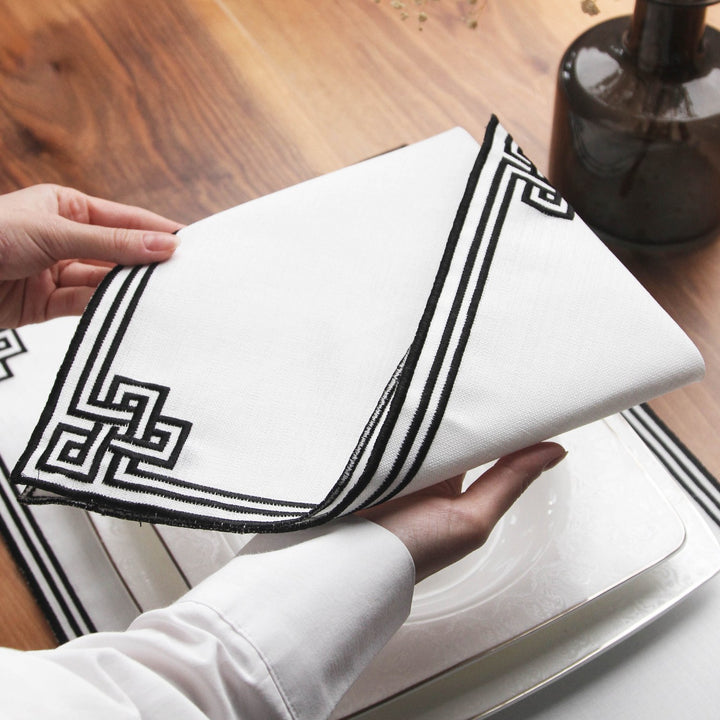 Ramazan İftar Seti - 6 Kişilik 24 Parça Geometrik Nakışlı Peçete Takımı