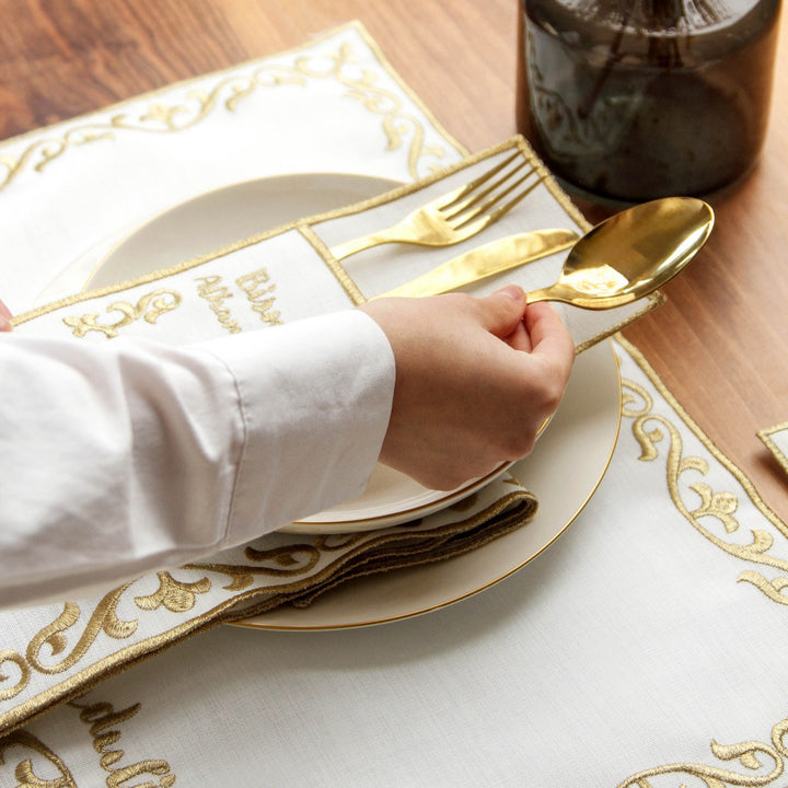 Bismillah ve Elhamdülillah Yazılı Kumaş Peçete Takımı - 6 Kişilik (24 Parça)