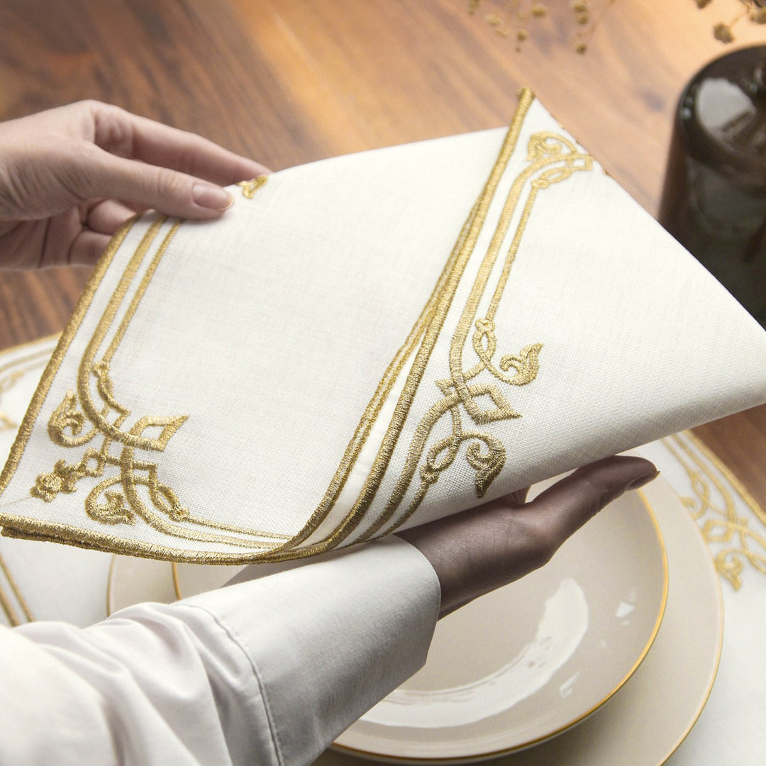 Ramazan İftar Seti - 6 Kişilik 24 Parça Nakışlı Amerikan Servis ve Peçete Takımı