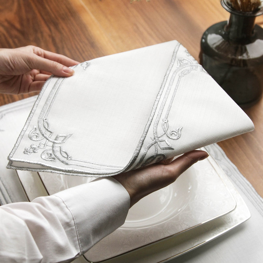 Ramazan İftar Seti - 6 Kişilik 24 Parça Nakışlı Amerikan Servis ve Peçete Takımı