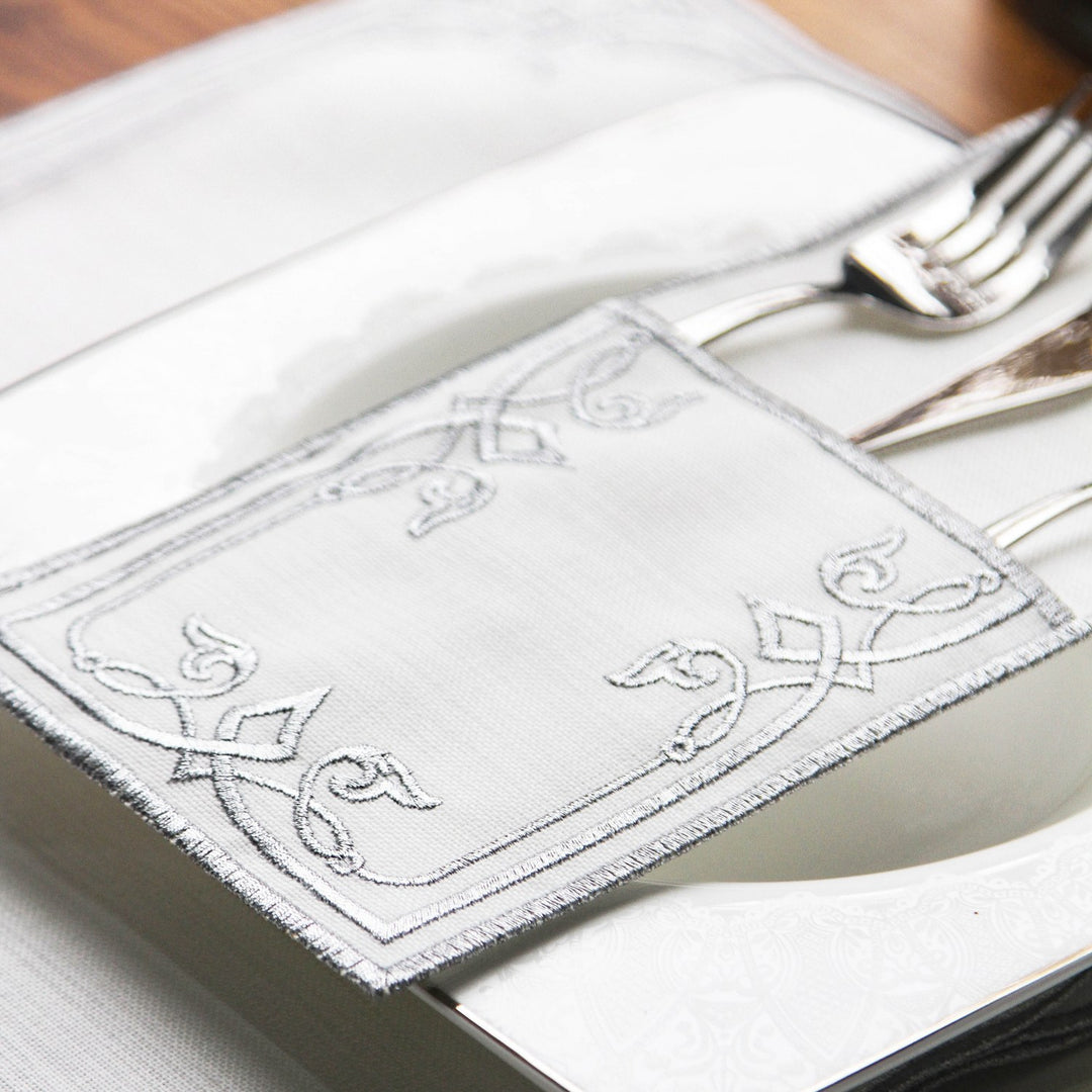 Ramazan İftar Seti - 6 Kişilik 24 Parça Nakışlı Amerikan Servis ve Peçete Takımı