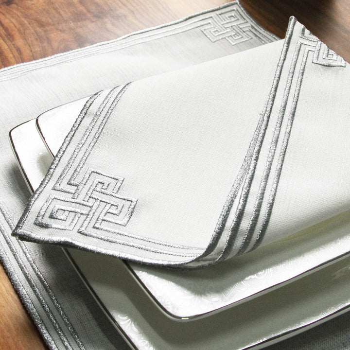 Ramazan İftar Seti - 6 Kişilik 24 Parça Geometrik Nakışlı Peçete Takımı