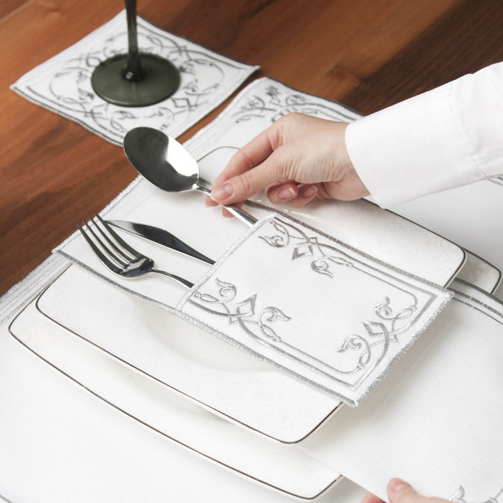 Ramazan İftar Seti - 6 Kişilik 24 Parça Nakışlı Amerikan Servis ve Peçete Takımı