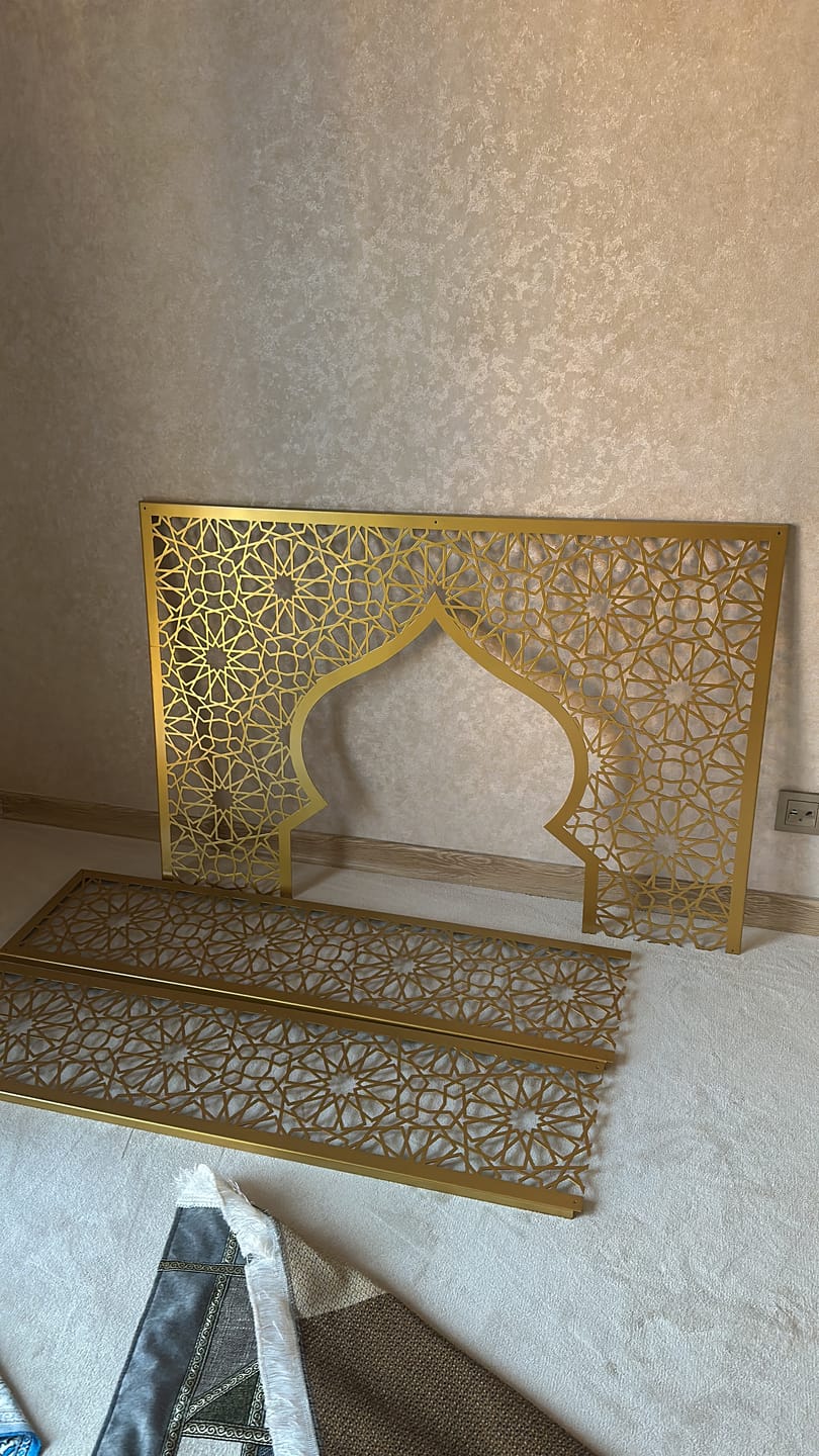 açıkçası tereddütlü almıştım ama çok güzel çok beğendim tavsiye ederim gönül rahatlığıyla alabilirsiniz ben monte edemedim adamı bekliyorum o yüzden böyle fotoğraf paylaştım monte edince de fotoğraf paylaşmak isterim ama gönül rahatlığıyla alabilirsiniz satıcının da ilgisi alakası çok güzel