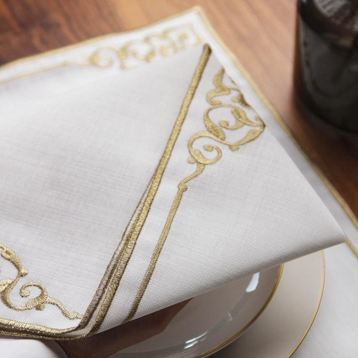 pecete uzerindeki altin renk nakis baski değildir ve gercek islemeleriyle goz alicidir islamicwallarttr