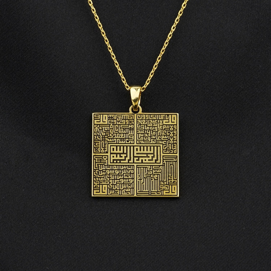 felak nas ihlas kafirun sureleri ile ortasinda besmele yazili kare sekilli kufi hat zincirli gumus kolye islamicwallarttr