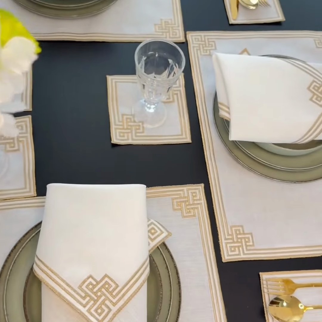Ramazan İftar Seti - 6 Kişilik 24 Parça Geometrik Nakışlı Peçete Takımı