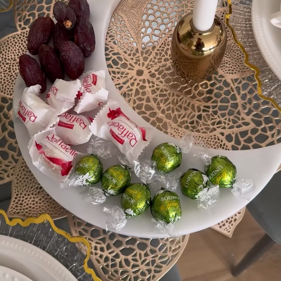 Ramazan Hilali Mermer Servis Tabağı - Modern İftar ve Bayram Sunumluğu