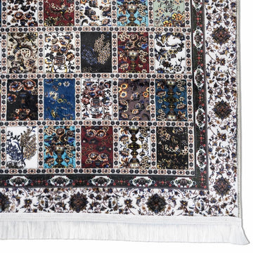 Patchwork seccadenin köşesi: çiçekli bordür ve beyaz püsküller