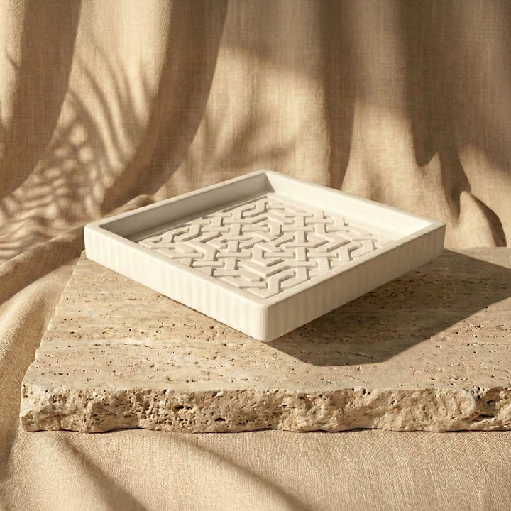 Geometrik Geçme Desenli İslami Dekor - El Yapımı Taş Tozu Tabak