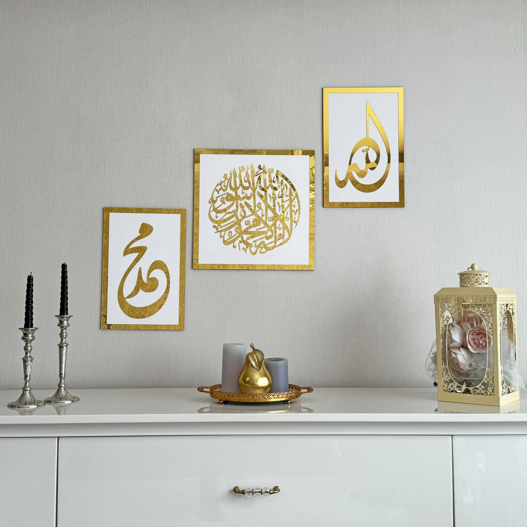 Kelime-i Tevhid, Allah ve Muhammed lafızlı üçlü ahşap akrilik set, beyaz üzeri altın; büfenin üstünde