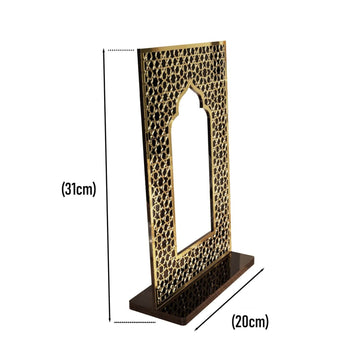 Mihrap akrilik masaüstü dekorun ölçüleri: yükseklik 31 cm, taban 20 cm