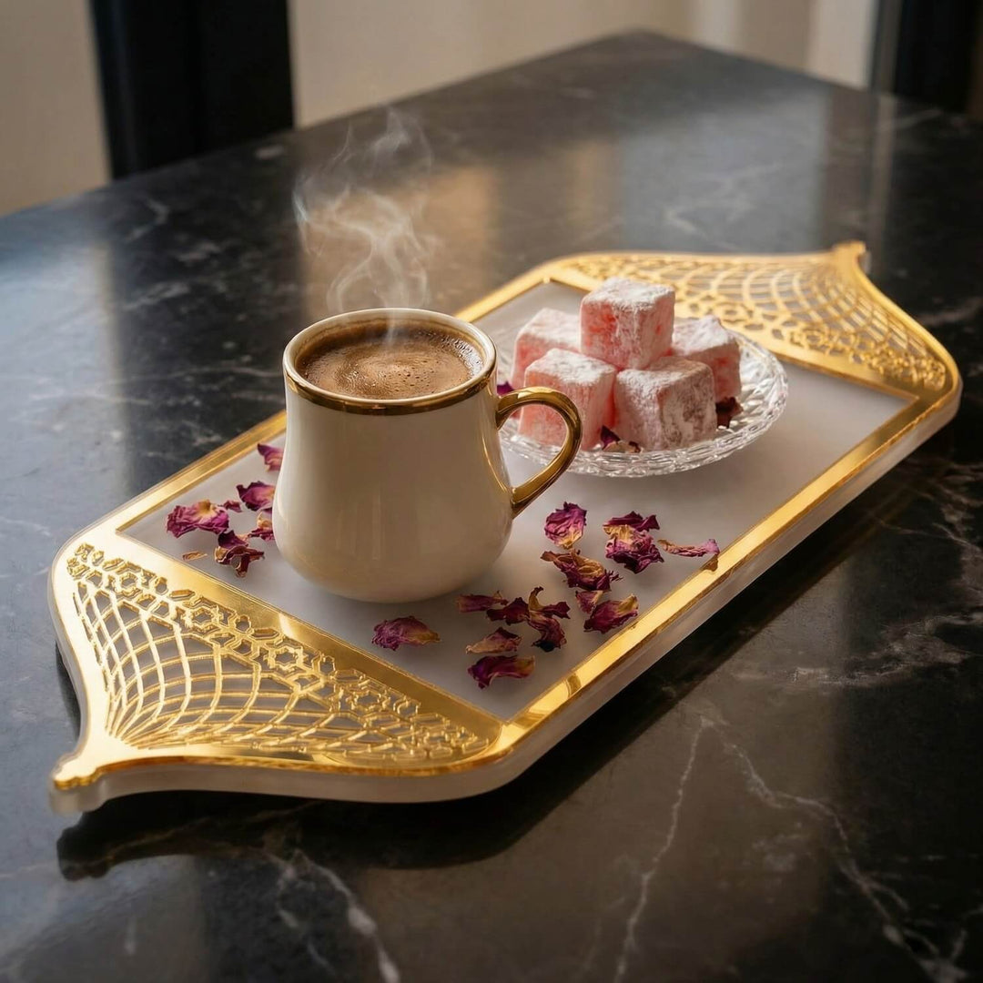 mihrap tasarim altin pleksi islemeli buzlu akrilik tepsi uzerinde kahve ve lokum sunumu islamicwallarttr