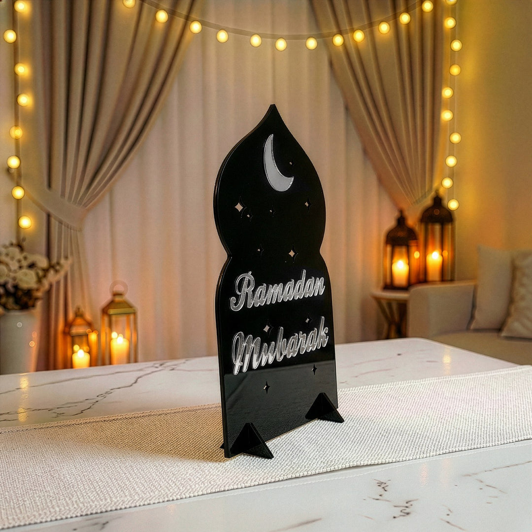 Ramazan Mübarek Akrilik Masa Üstü Dekor - Modern İslami Tasarım