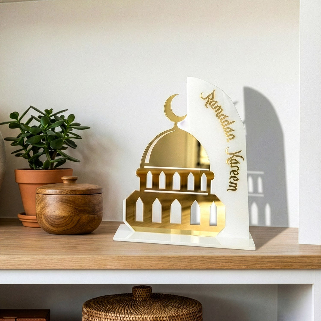 ramazan kerim yazili ve cami siluetli buzlu akrilik uzeri altin pleksili masa ustu dekor iyi bir ramazan hediyesidir islamicwallarttr