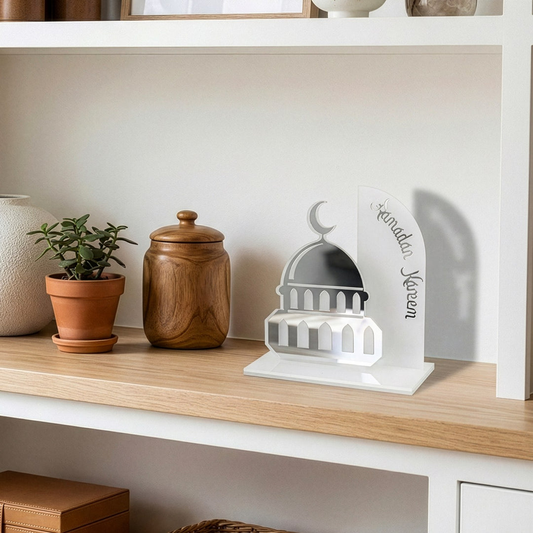 gumus pleksi ile yazili ramazan kerim ve cami silueti olan buzlu akrlik masaustu dekor islamicwallarttr