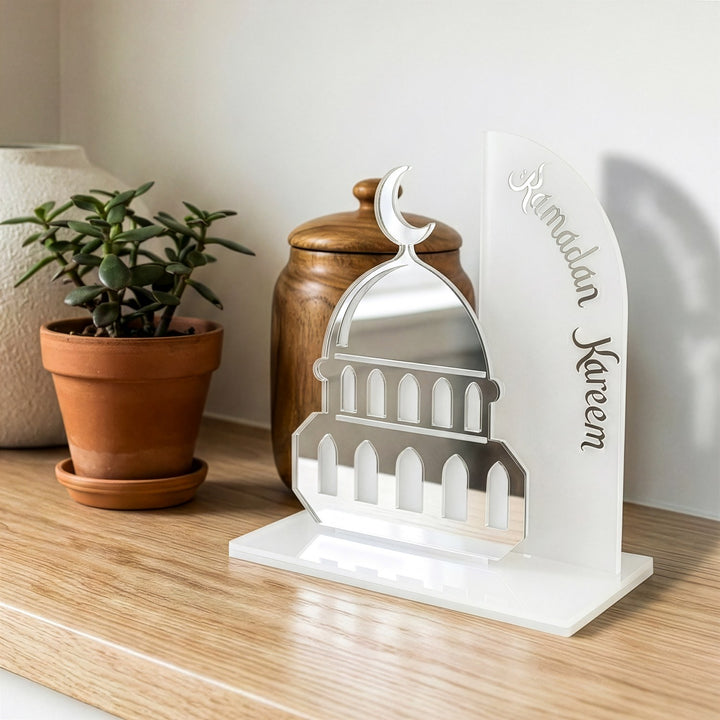 gumus pleksi ile yazili ramazan kerim ve cami silueti olan buzlu akrlik masaustu dekor evinize anlam ve estetik katar islamicwallarttr