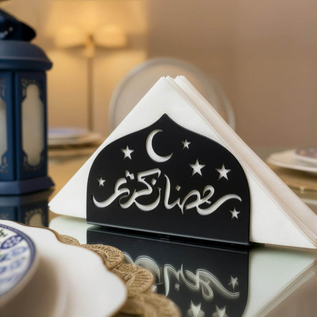 Ramazan Kerim yazılı hilal ve yıldızlı siyah metal peçetelik, iftar masasında