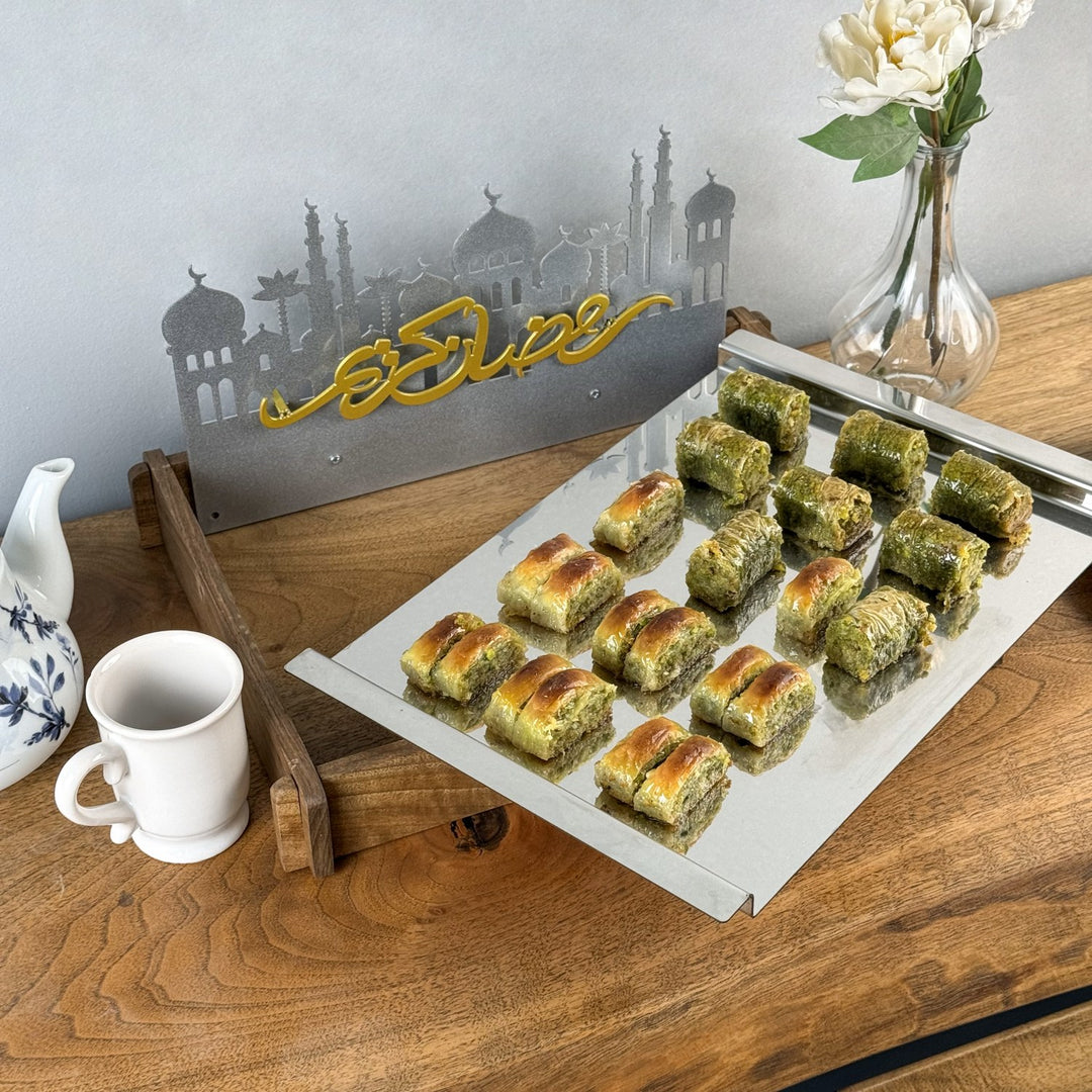 ramazan servis tepsisi ahsap zeminden cikarilabilen celik yapisiyla pratik bir kullanim sunar islamicwallarttr