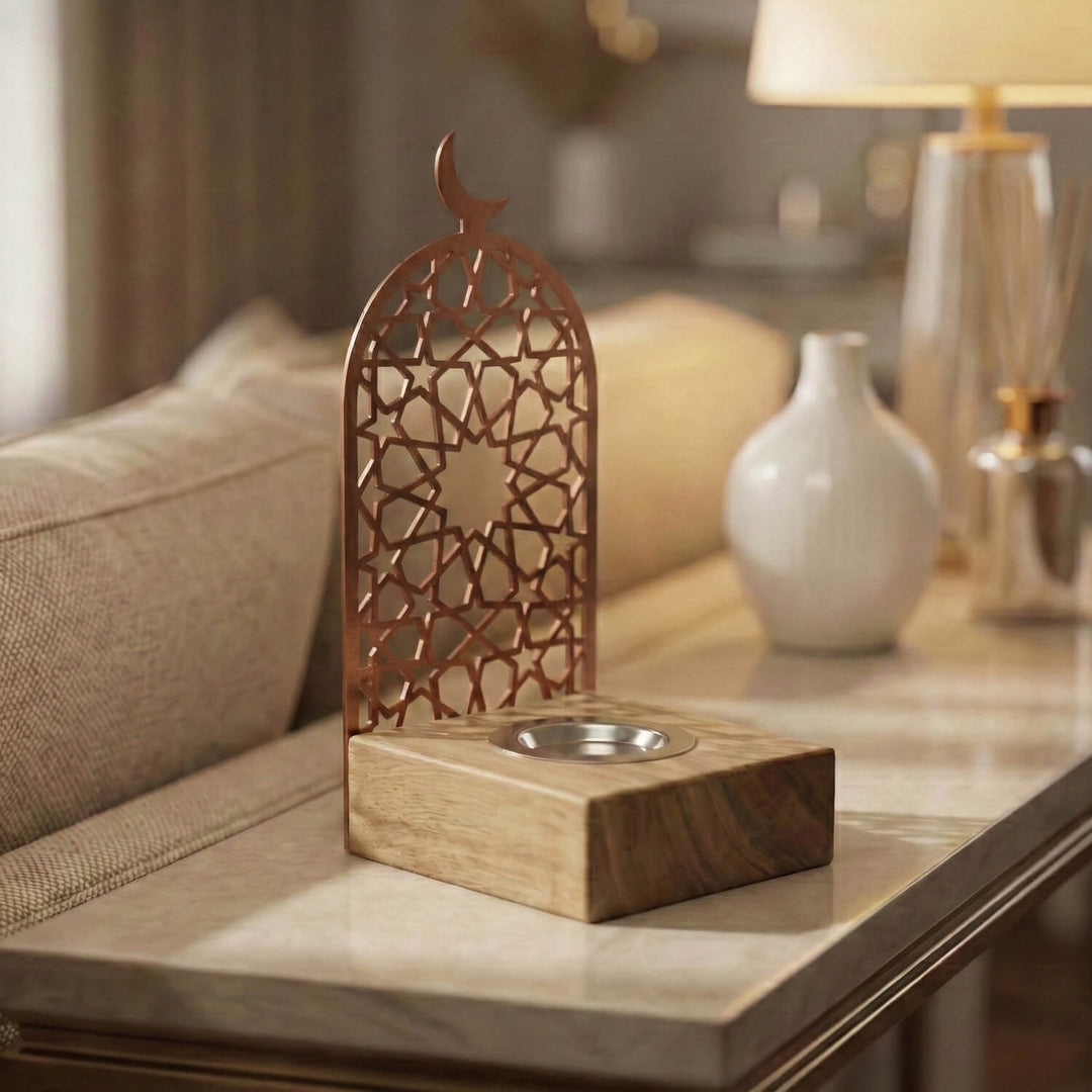 Ahsap tabanli ve hilal figurli bakir renk metal lazer kesim dekoratif buhurdanlik tutsuluk islamicwallarttr