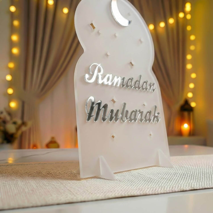 Ramazan Mübarek Akrilik Masa Üstü Dekor - Modern İslami Tasarım