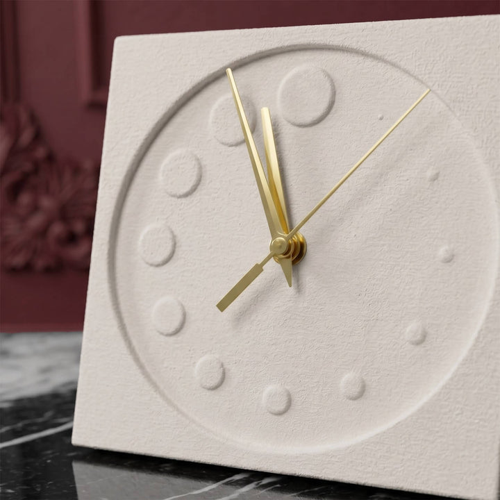 Geometrik Daire Formlu Taş Döküm Masa Saati – Minimalist Tasarım