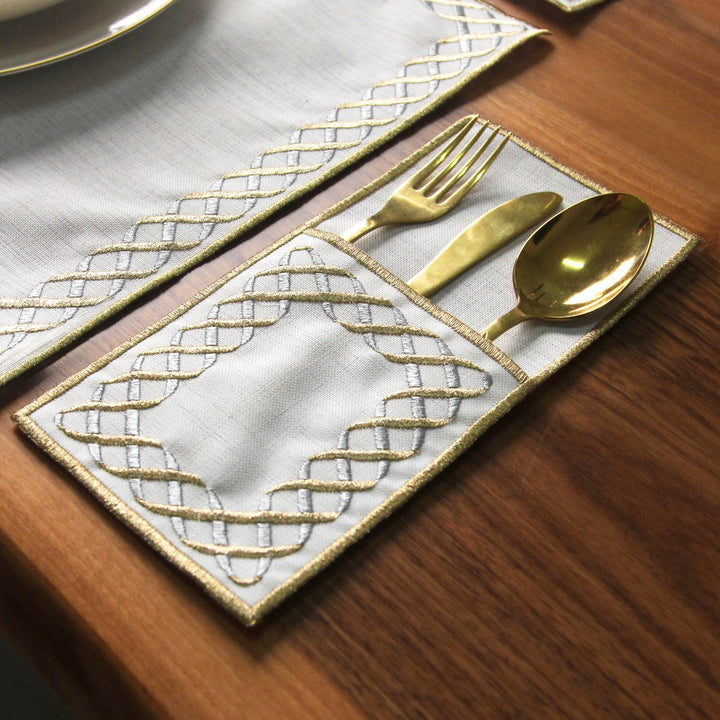 zincir kenar islemeli ramazan sofra sunum seti zarif catal bicak keselerine sahiptir islamicwallarttr